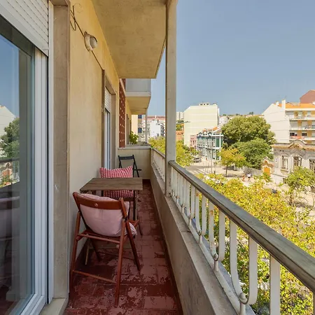 Combatentes 33 House - By Y Concept Appartamento Setúbal