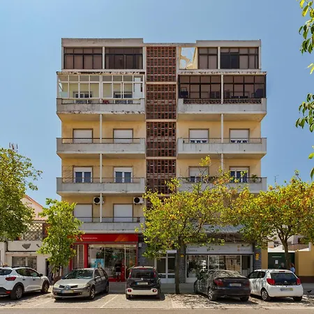 Appartamento Combatentes 33 House - By Y Concept *